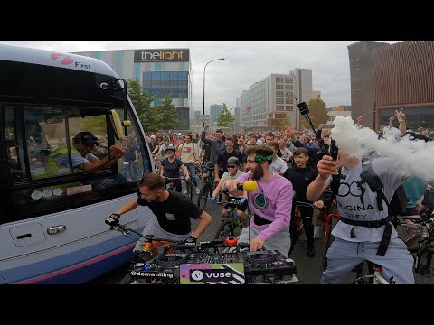 *BUS DRIVER ROCKS TO DNB* Drum & Bass On The Bike - SHEFFIELD