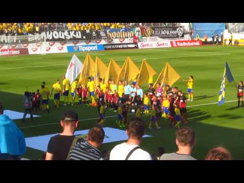 SFC Opava - Fastav Zlín NÁSTUP HRÁČŮ (finále MOL Cup 17.5.2017)