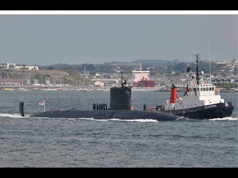 HMS TRENCHANT S91 ENTERS DEVONPORT NAVAL BASE AT DEVIL'S POINT - 10th July 2018