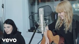 Lucy Rose - Shiver (Live At Urchin Studios)