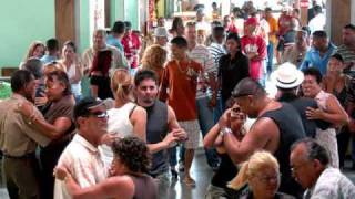 Salsa music- El amor de Puerto Rico song- Orquesta Narvaez