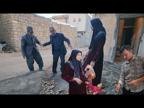An endless love: grandfather, and showing his love to Umm al-Binin!