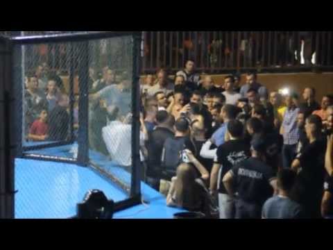 Kristijan Golubovic vs Adnan Nane Alic MASOVNA TUCA - INCIDENTI NOVI PAZAR