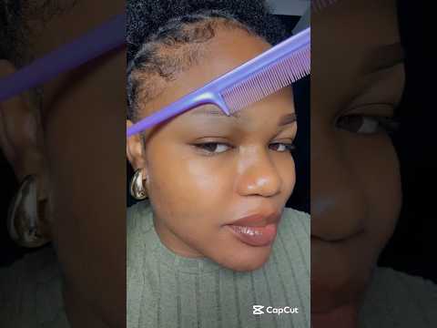 Easy eyebrow hack using the tail of a comb#viral #viralvideo #biralpost #reels