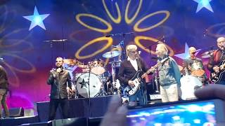 Ringo Starr with Klaus Voormann  - With A Little Help From My Friends (Live - Hamburg June 11, 2018)
