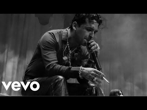 Christian Nodal - El Chicloso (Video Oficial)