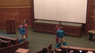 Download lagu Traditional Dances of Minangkabau, Padang: Tari Selendang / Performance in Hamburg mp3 Download lagu Traditional Dances of Minangkabau, Padang: Tari Selendang / Performance in Hamburg mp3