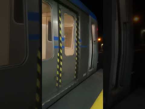 Metro de santiago | Ns04 N2089 Saliendo de La Cisterna