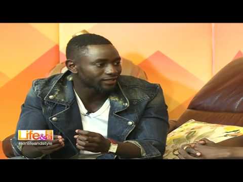 Life and Style : Artistic Tuesday - The Paint Brush 10th January 2017