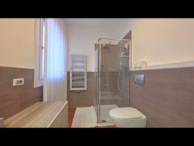 Villa singola con 1250 mq di giardino privato