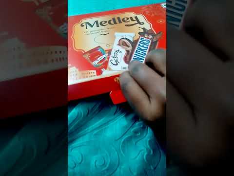 #unboxing of medley chocolate box#Christmas evil stray kids