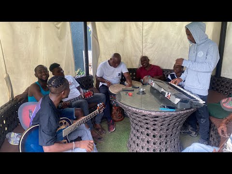 Jaytunes osayomore does a rendition of his father’s song titled Aladuna