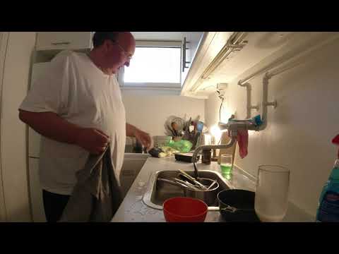 MongoTV_3255 - Danish Vlog - Del 1 - Mongo Madskole - Hakkebøffer Med Kartofler og Brun sovs