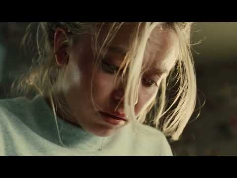 Cassie has Nates Blood all over her and it gives her a Panic Attack EUPHORIA S2 E2