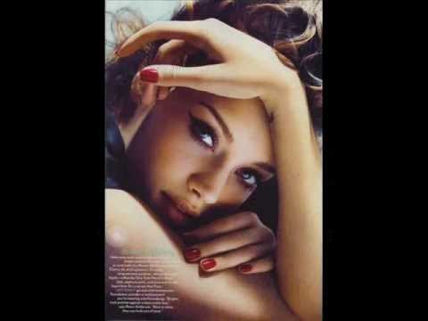 TO YOU JULIA SANER:*! I LOVE YOU