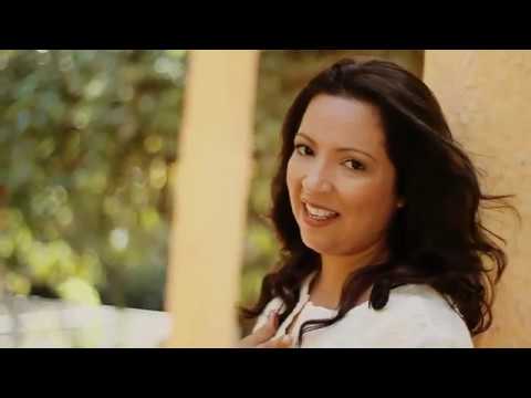 Reina - Adriana Junior