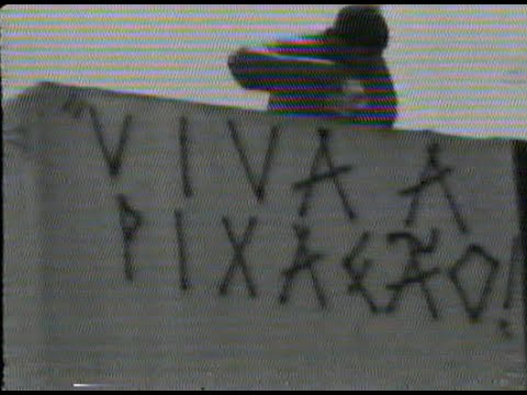 Apavoramento Sound System - "Crazy People Attack"