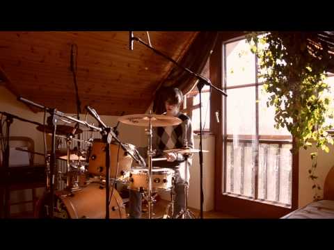 Improvising On The Drums - Johannes Zlanabitnig