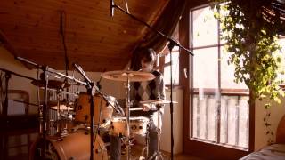 Improvising On The Drums - Johannes Zlanabitnig