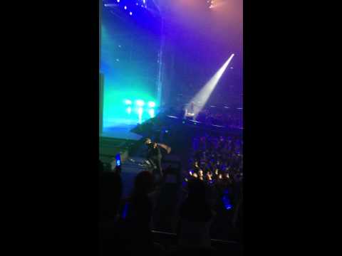 130803 SUPER SHOW 5 in BANGKOK [Siwon]