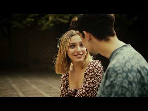 MANUEL GONZÁLEZ Y SARAY JIMÉNEZ - OLVÍDALE (Official Video)