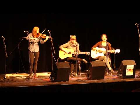 Foxies on the RooF - Foxie & the Band - The last piece of chocolate