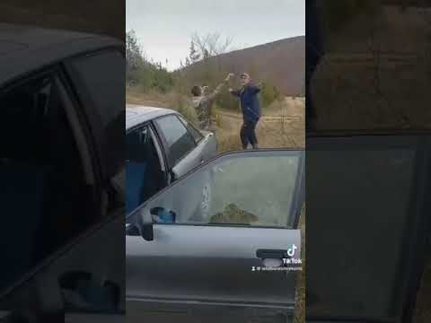 Gjahtaret ne Smrekonice hedhin valle per profen nga Vushtrria