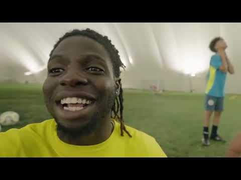 SV2! GIRL MESSI vs 10 YEAR OLD PRO FOOTBALLER