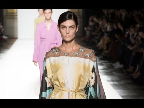 DRIES VAN NOTEN Highlights Spring Summer 2018 Paris - Fashion Channel