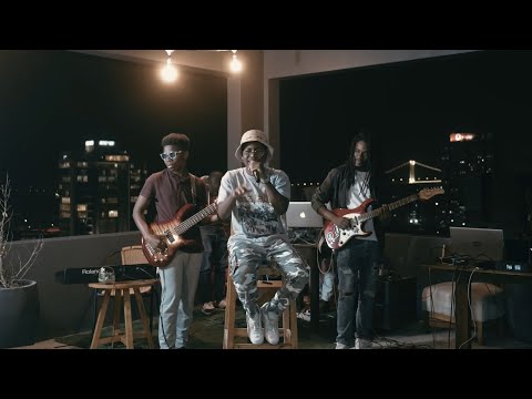 EMMVR - Whatever( live perfomance)