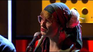 Extra opname: De minuut: Qeaux Qeaux Joans - 17-11-2011