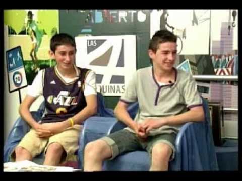 Las 4 Esquinas TV: Entrevista Jovenes Raperos Antequera 2012, Fernando Hinojosa y Sebastián Navarro