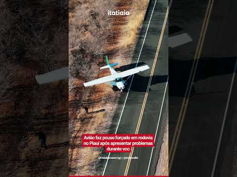 AVIÃO FAZ POUSO FORÇADO EM RODOVIA DO PIAUÍ APÓS APRESENTAR PROBLEMAS EM VÔO