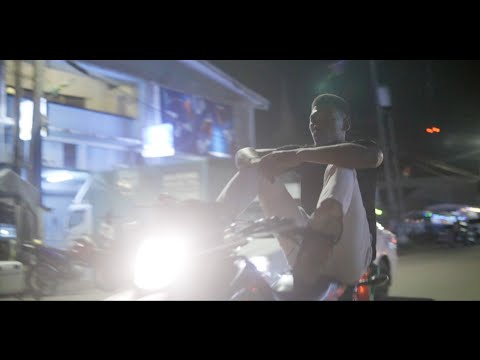 Raw Boss - White Night (skull with Tyrone)