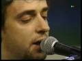 Gustavo Cerati tocando Lisa con su guitarra acústica - La Cueva (23/12/1993)