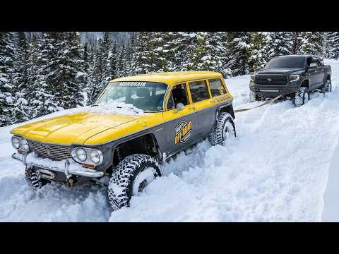 Toyota Stuck In Deep Snow... This Mountain Is Too Dangerous!