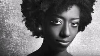 Nina Vidal - Calling You