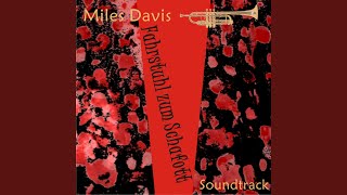 Julien dans l'ascenseur