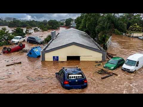 FLASH FLOOD IN BRAZIL! Rio do Tigre Faces Dangerous Flood Conditions After Heavy Rain