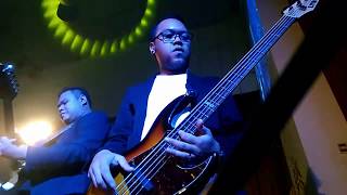 Download lagu Eyqa & JKCG Band - Chelum Manis Burak Lis (Live at Kapit 2019) mp3