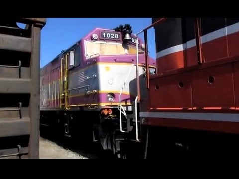 MBTX 1028 (F40PH-2C) Windows Busted in Worcester