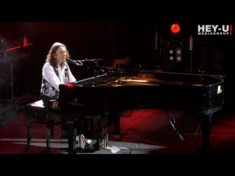 Roger Hodgson - Lovers In The Wind [Live in Vienna 2010]