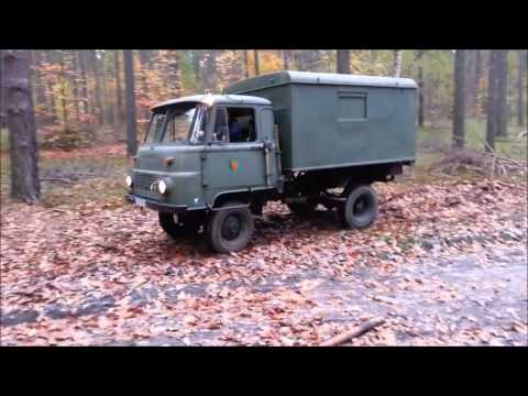 Robur LO 2002 A - Wasserdurchfahrt im Wald