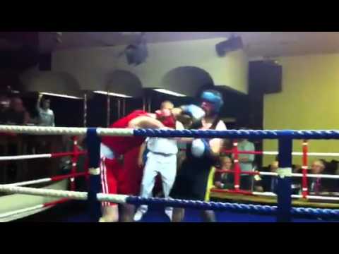 Leeds met boxing