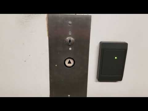 1985 Montgomery A-Series Traction North Elevators @ Court in the Square, Seattle WA