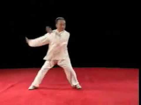 31. Move Hands. Вращение кистей. Движение рук, подобные облакам.  Yùn shŏu