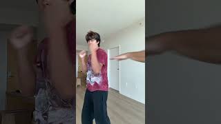 Download lagu The one in da black pants 😳 #brodeez mp3