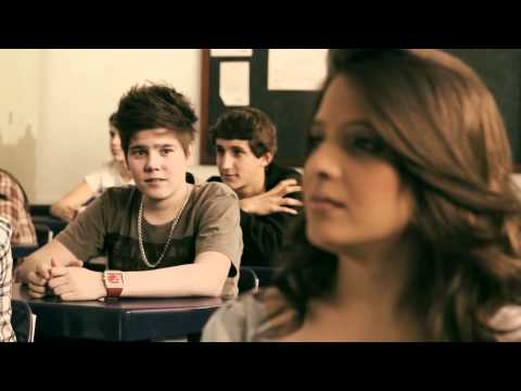 BRENO & CAIO CESAR - CORAÇÃO ROBOTICO (CLIP OFICIAL)