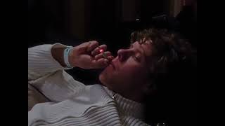 Video zu 'Wie Du Manchmal Fehlst' ansehen