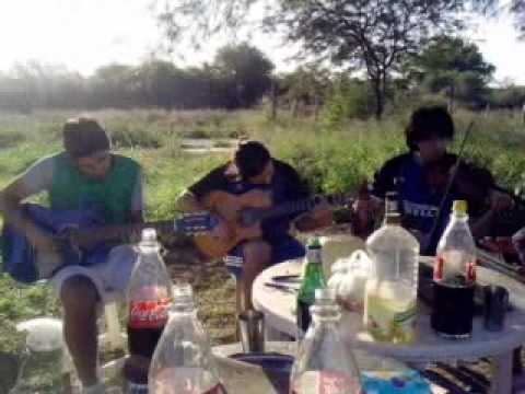 Hacha, Futbol y Guitarra 01